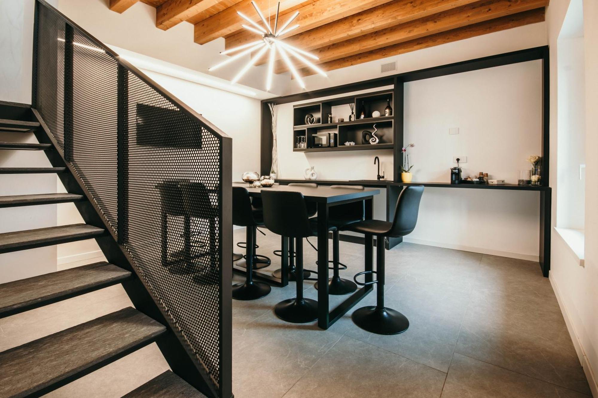 Gio Leo Guest House Lesa Εξωτερικό φωτογραφία